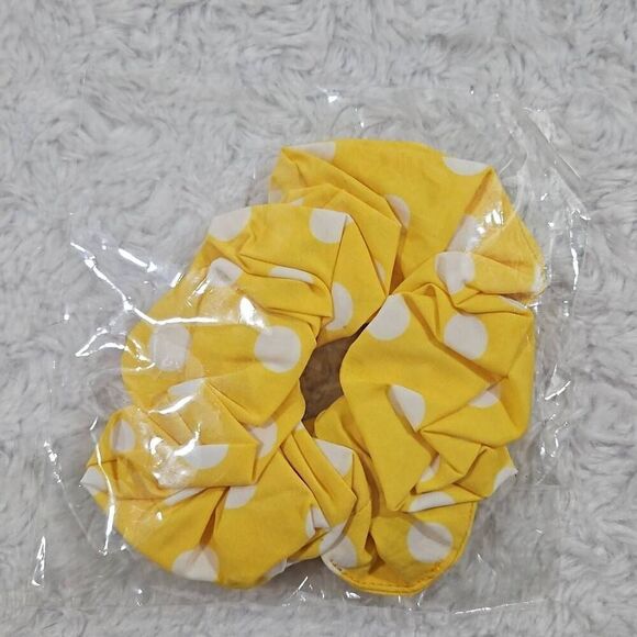Lemlem NWOT Yellow and White Polka Dot Scrunchie Hair Tie - Picture 1 of 2
